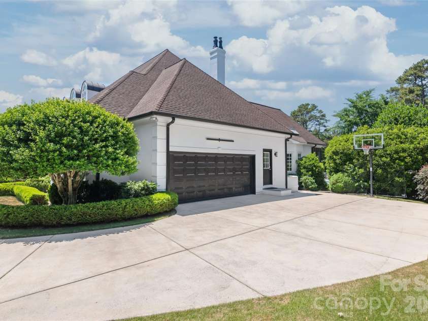 5400 Challisford Lane, Charlotte, NC 28226.  MLS# CAR4383848, YatesRealty ID 26209. Garage View