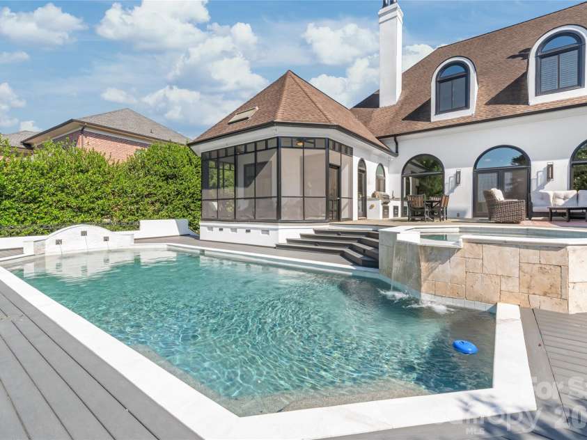 5400 Challisford Lane, Charlotte, NC 28226.  MLS# CAR4383848, YatesRealty ID 26209. Pool