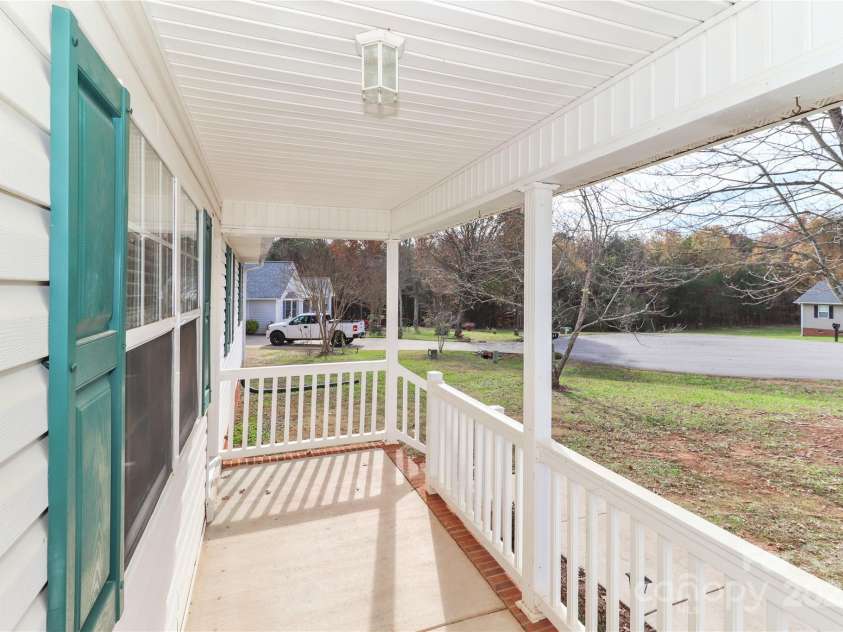 161 Westscott Drive, Statesville, NC 28625.  MLS# CAR4203715, YatesRealty ID 2621. 