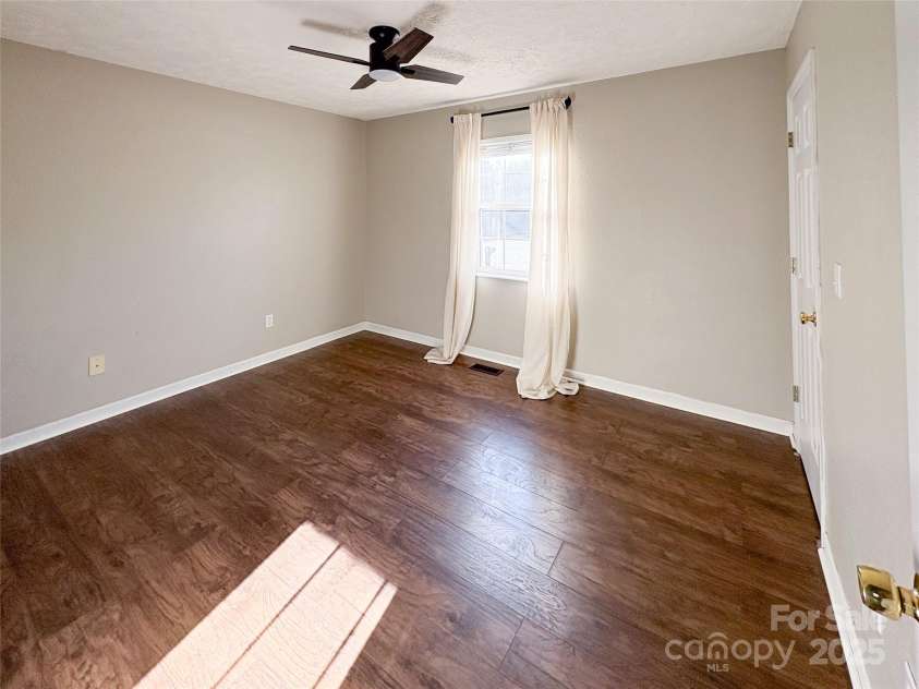 161 Westscott Drive, Statesville, NC 28625.  MLS# CAR4203715, YatesRealty ID 2621. 