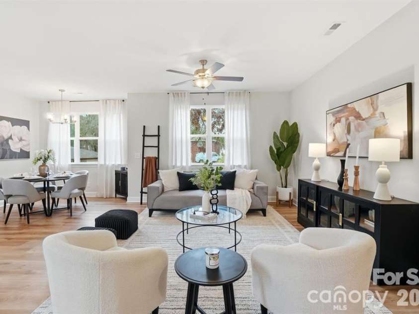 8927 Sharonbrook Drive, Charlotte, NC 28210.  MLS# CAR4402240, YatesRealty ID 2621. 