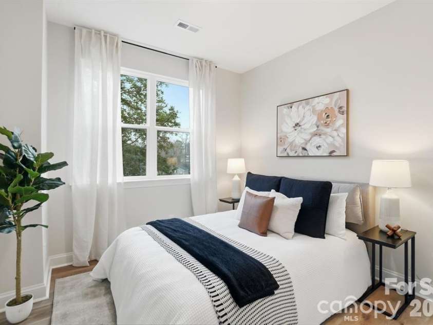 8927 Sharonbrook Drive, Charlotte, NC 28210.  MLS# CAR4402240, YatesRealty ID 2621. 