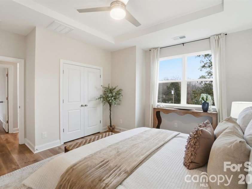 8927 Sharonbrook Drive, Charlotte, NC 28210.  MLS# CAR4402240, YatesRealty ID 2621. 