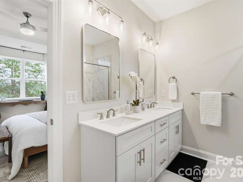 8927 Sharonbrook Drive, Charlotte, NC 28210.  MLS# CAR4402240, YatesRealty ID 2621. 