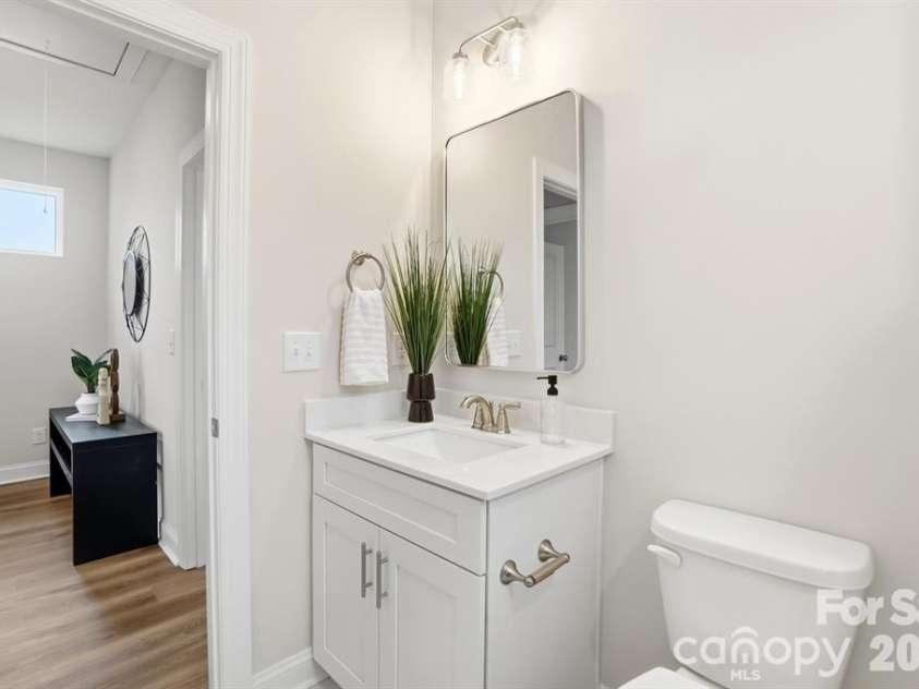 8927 Sharonbrook Drive, Charlotte, NC 28210.  MLS# CAR4402240, YatesRealty ID 2621. 