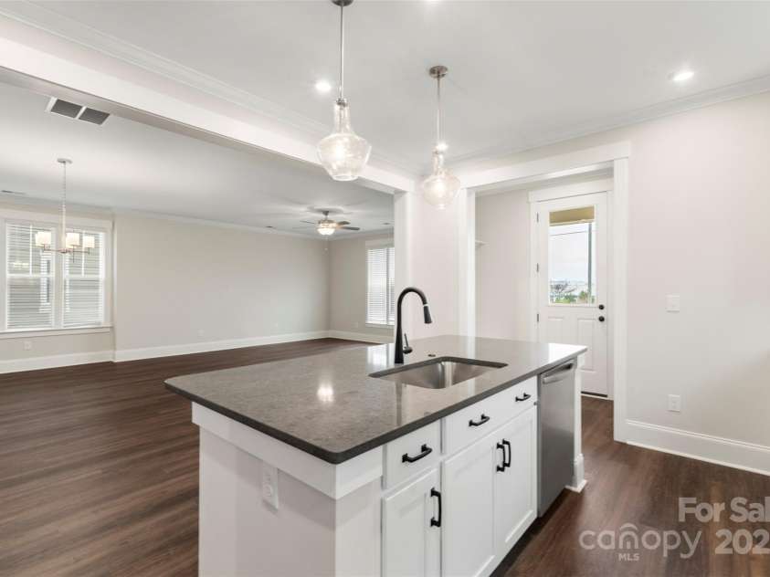 283 Luray Way, Rock Hill, SC 29730.  MLS# CAR4308548, YatesRealty ID 26210. 