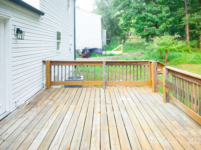 3220 Winchelsea Drive, Charlotte, NC 28212.  MLS# CAR4280478, YatesRealty ID 26210. 