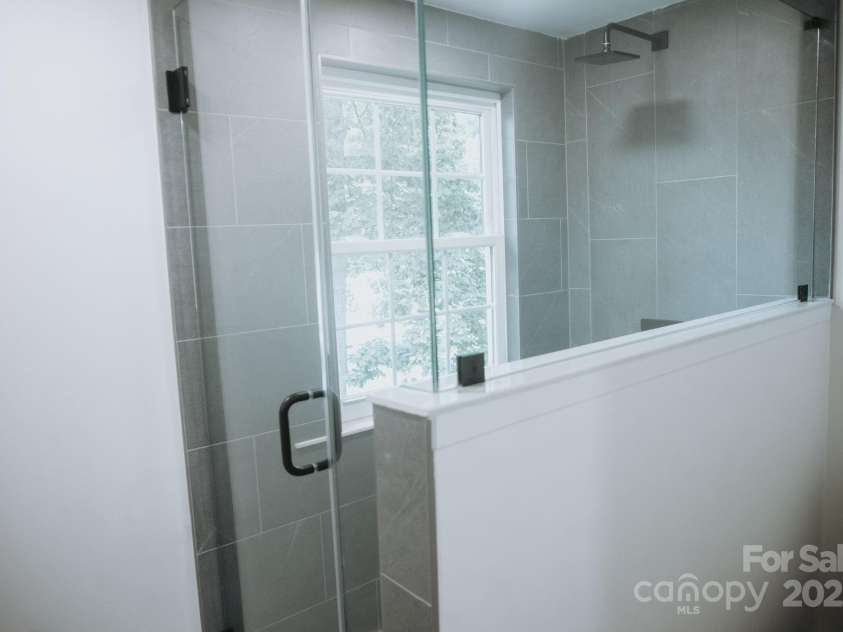 3220 Winchelsea Drive, Charlotte, NC 28212.  MLS# CAR4280478, YatesRealty ID 26210. 
