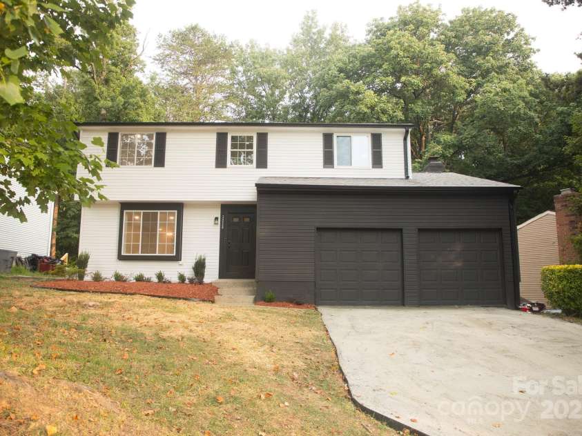 3220 Winchelsea Drive, Charlotte, NC 28212.  MLS# CAR4280478, YatesRealty ID 26210. 