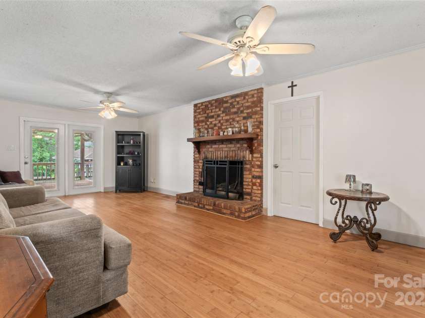 1724 Windy Rush Lane, Gastonia, NC 28054.  MLS# CAR4259446, YatesRealty ID 26211. 