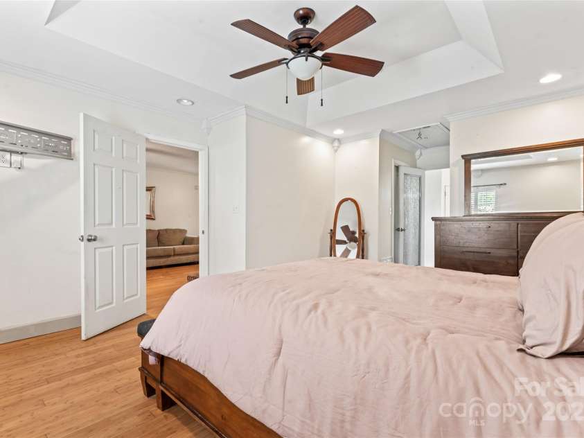 1724 Windy Rush Lane, Gastonia, NC 28054.  MLS# CAR4259446, YatesRealty ID 26211. 