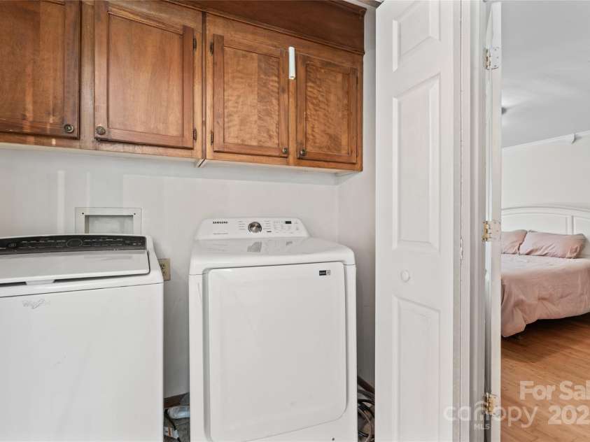 1724 Windy Rush Lane, Gastonia, NC 28054.  MLS# CAR4259446, YatesRealty ID 26211. 