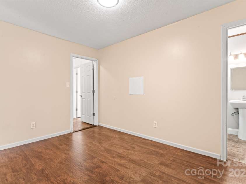 1724 Windy Rush Lane, Gastonia, NC 28054.  MLS# CAR4259446, YatesRealty ID 26211. 