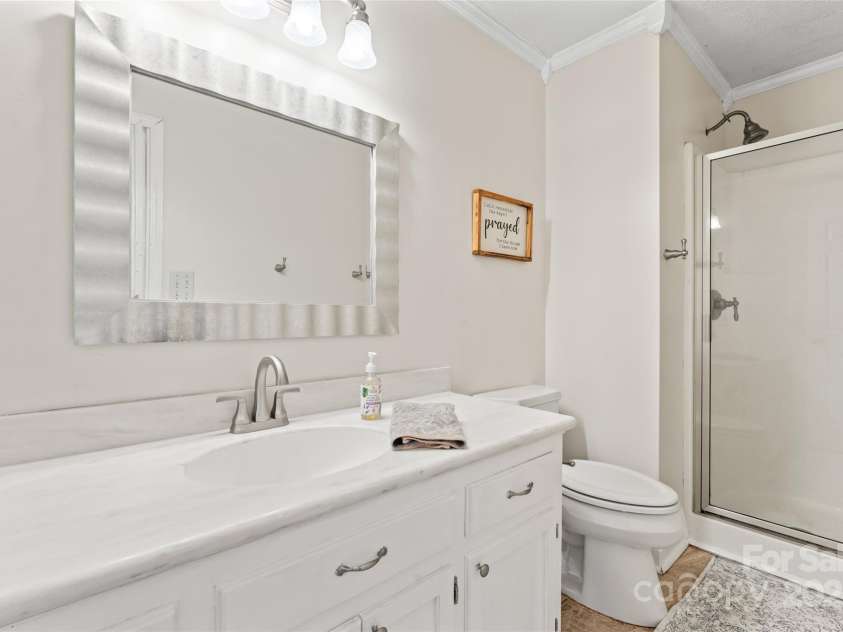 1724 Windy Rush Lane, Gastonia, NC 28054.  MLS# CAR4259446, YatesRealty ID 26211. 