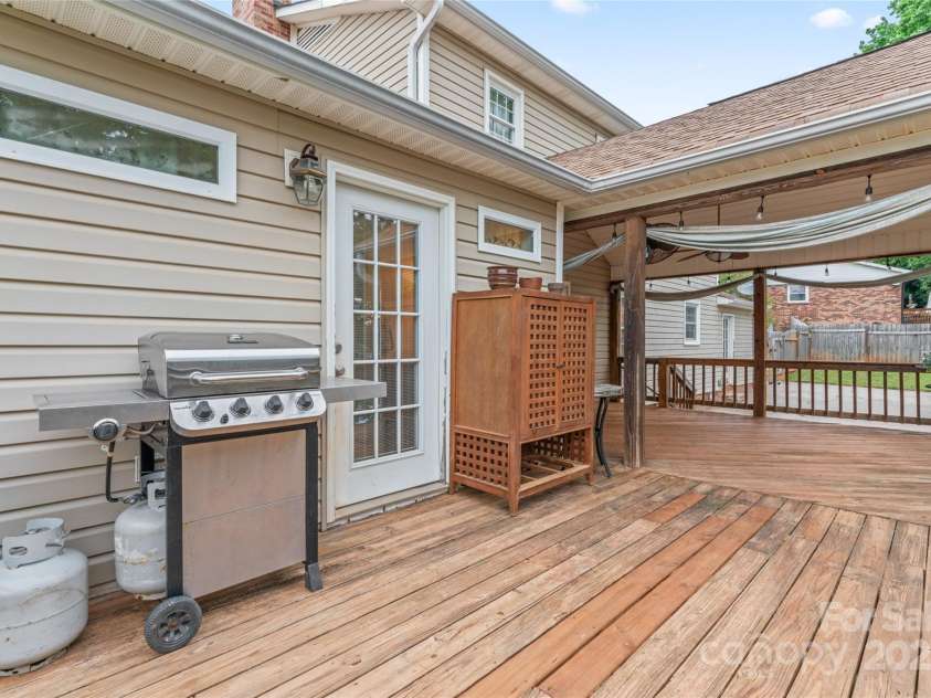 1724 Windy Rush Lane, Gastonia, NC 28054.  MLS# CAR4259446, YatesRealty ID 26211. 