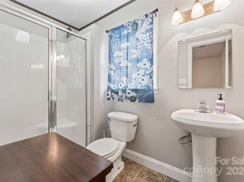 1724 Windy Rush Lane, Gastonia, NC 28054.  MLS# CAR4259446, YatesRealty ID 26211. 