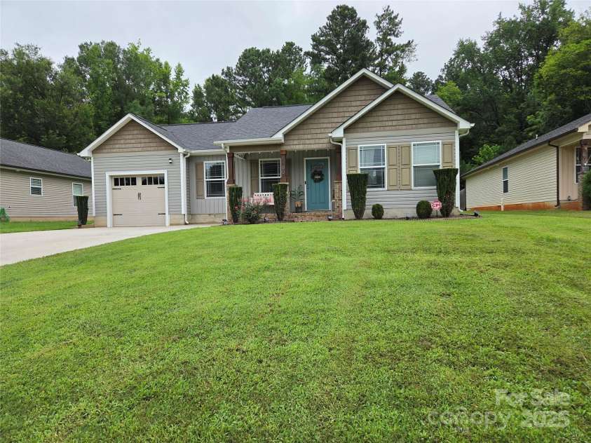 1300 Bethpage Road, Kannapolis, NC 28081.  MLS# CAR4279918, YatesRealty ID 26212. 