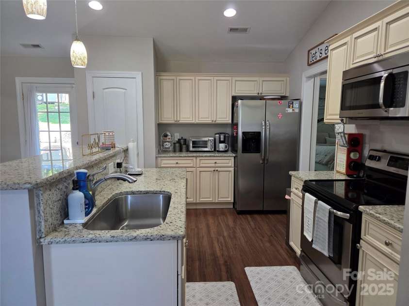 1300 Bethpage Road, Kannapolis, NC 28081.  MLS# CAR4279918, YatesRealty ID 26212. 