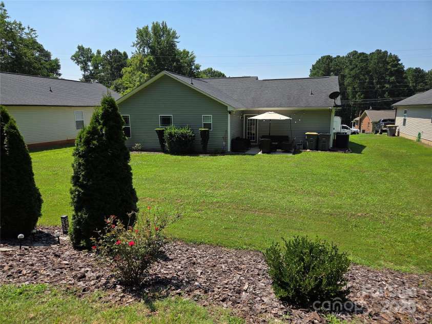 1300 Bethpage Road, Kannapolis, NC 28081.  MLS# CAR4279918, YatesRealty ID 26212. 