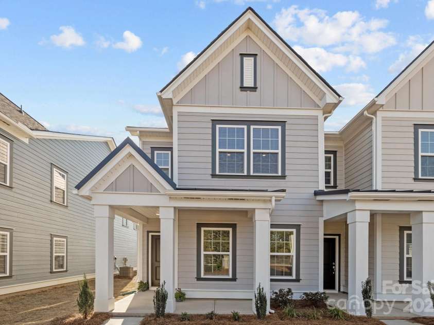 5009 Cherry Gum Court, Matthews, NC 28105.  MLS# CAR4244093, YatesRealty ID 26213. 