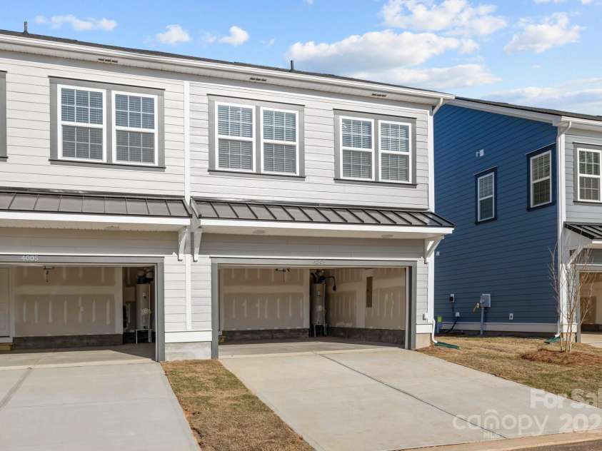 5009 Cherry Gum Court, Matthews, NC 28105.  MLS# CAR4244093, YatesRealty ID 26213. 