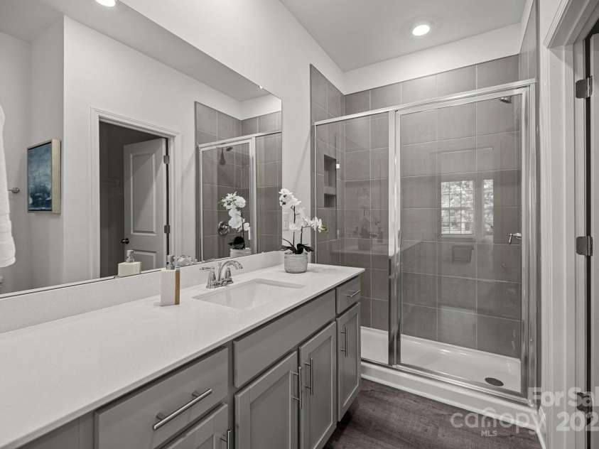 5009 Cherry Gum Court, Matthews, NC 28105.  MLS# CAR4244093, YatesRealty ID 26213. 