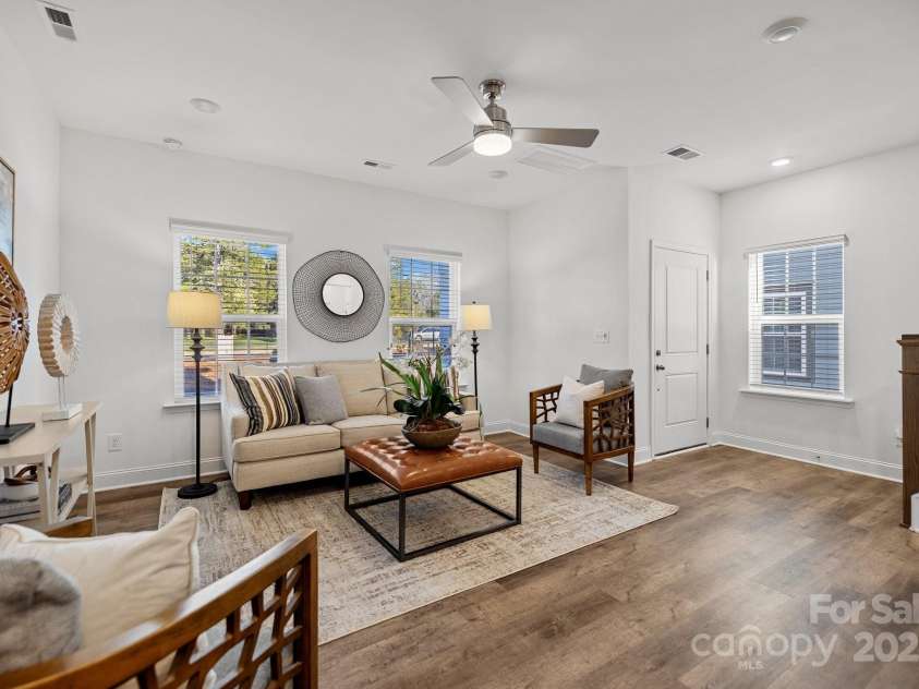 5005 Cherry Gum Court, Matthews, NC 28105.  MLS# CAR4244102, YatesRealty ID 26214. 