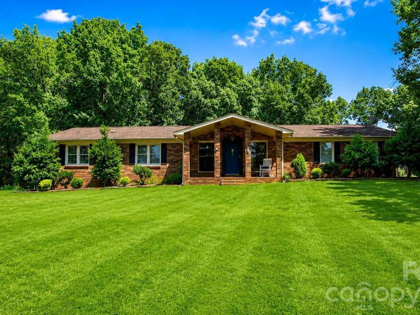 5374 NC 150 Highway, Lincolnton, NC 28092.  MLS# CAR4397792, YatesRealty ID 26215. 