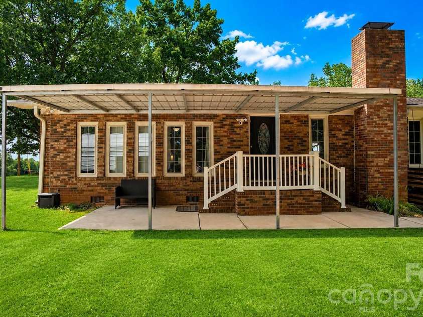 5374 NC 150 Highway, Lincolnton, NC 28092.  MLS# CAR4397792, YatesRealty ID 26215. 