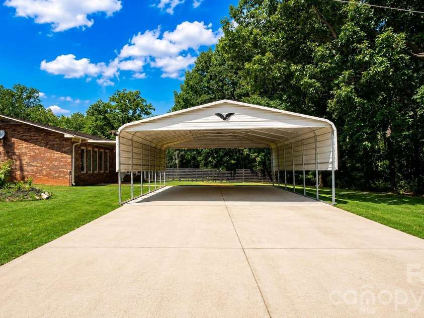 5374 NC 150 Highway, Lincolnton, NC 28092.  MLS# CAR4397792, YatesRealty ID 26215. 