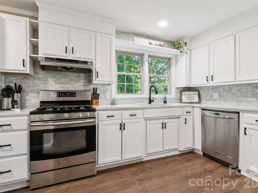5374 Nc 150 Highway, Lincolnton, NC 28650.  MLS# CAR4381139, YatesRealty ID 26215. 
