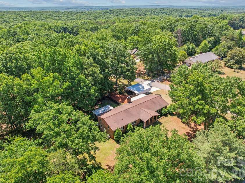 5374 Nc 150 Highway, Lincolnton, NC 28650.  MLS# CAR4381139, YatesRealty ID 26215. 