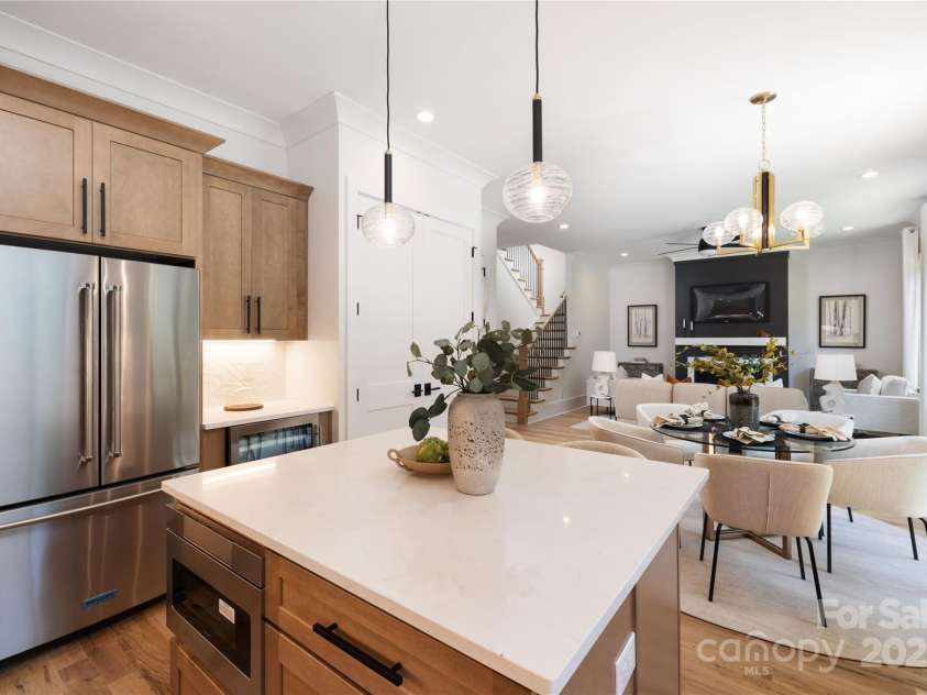 816 Tennyson Drive, Charlotte, NC 28208.  MLS# CAR4322990, YatesRealty ID 26215. 