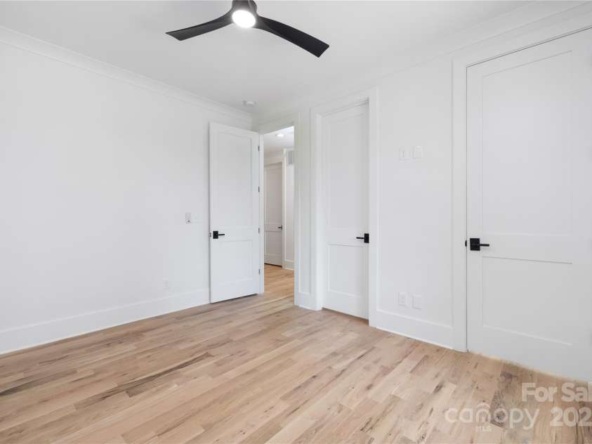 816 Tennyson Drive, Charlotte, NC 28208.  MLS# CAR4322990, YatesRealty ID 26215. 