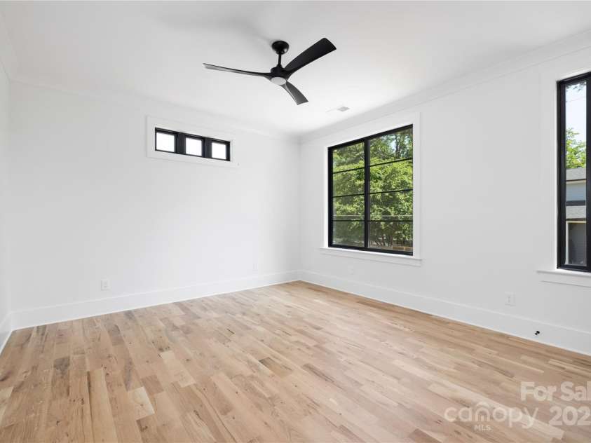 816 Tennyson Drive, Charlotte, NC 28208.  MLS# CAR4322990, YatesRealty ID 26215. 