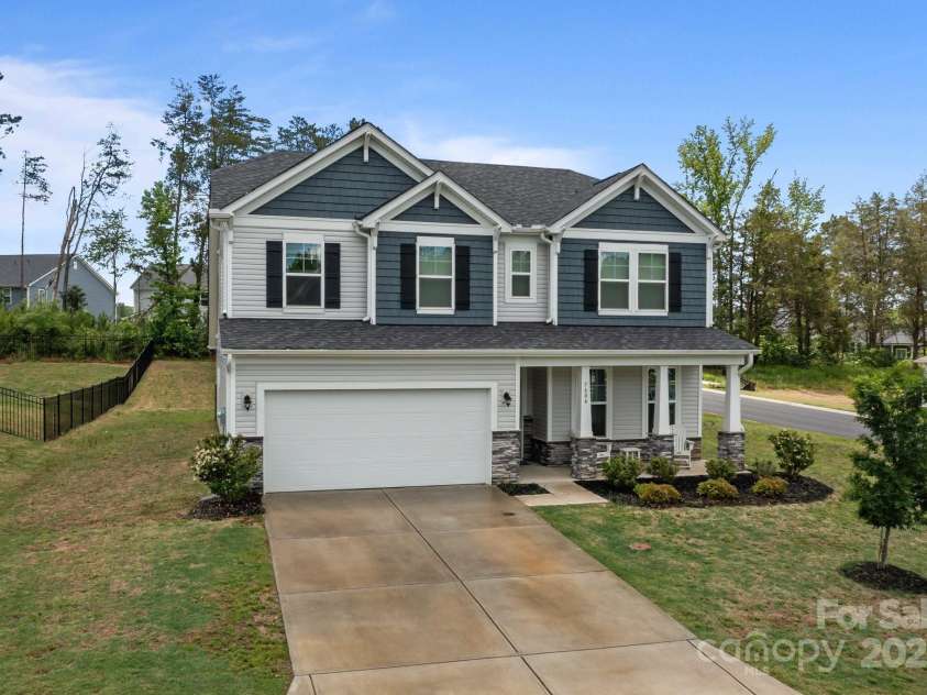 7604 Tanglewood Way, Denver, NC 28037.  MLS# CAR4258922, YatesRealty ID 26216. A Beautiful home!