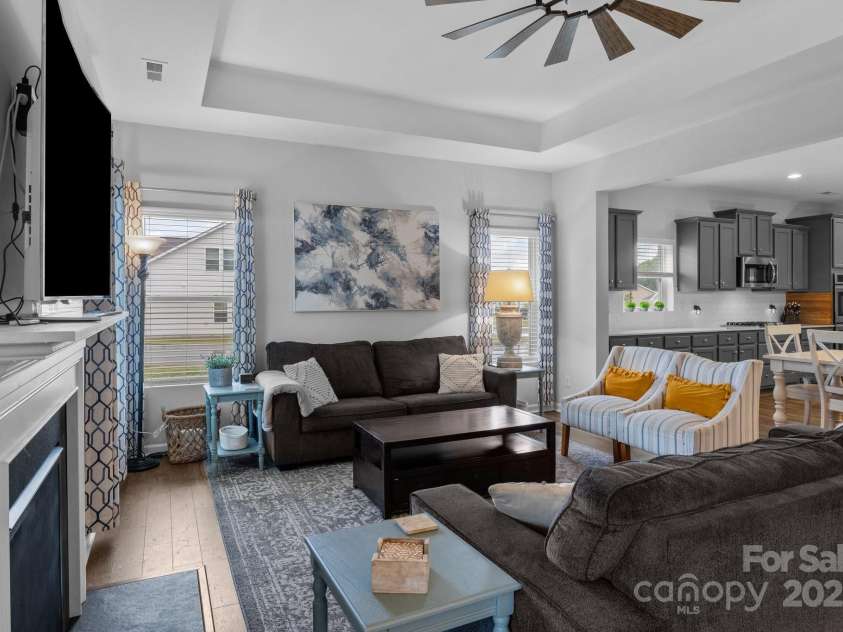 7604 Tanglewood Way, Denver, NC 28037.  MLS# CAR4258922, YatesRealty ID 26216. Great Room