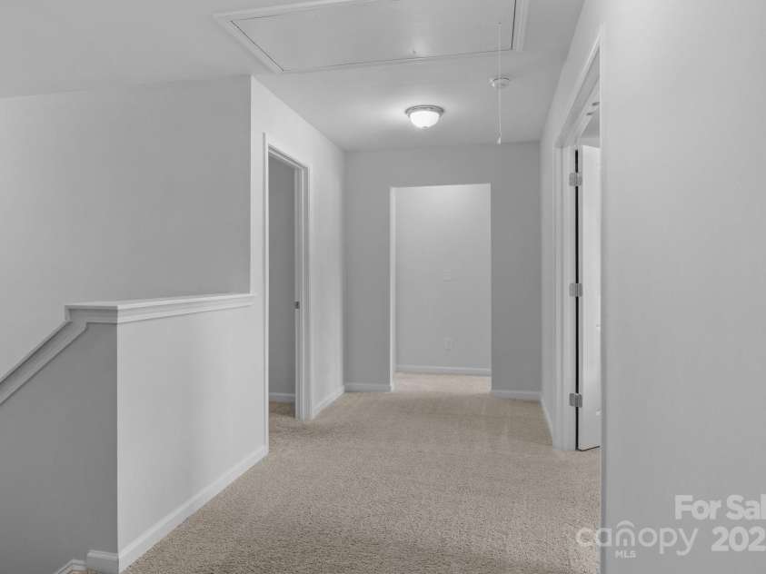 7604 Tanglewood Way, Denver, NC 28037.  MLS# CAR4258922, YatesRealty ID 26216. Hallway