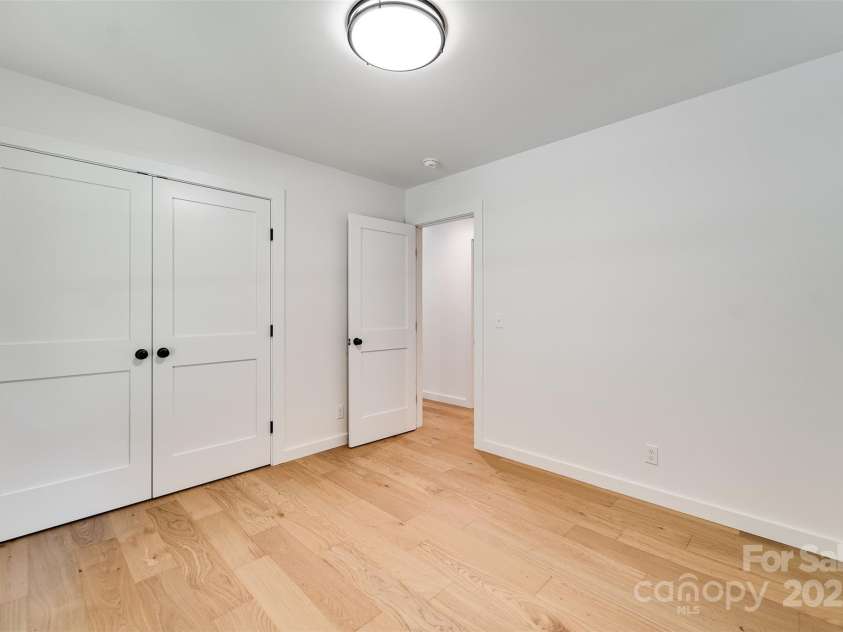 22 Crossing Lane, Sylva, NC 28779.  MLS# CAR4281247, YatesRealty ID 26217. 