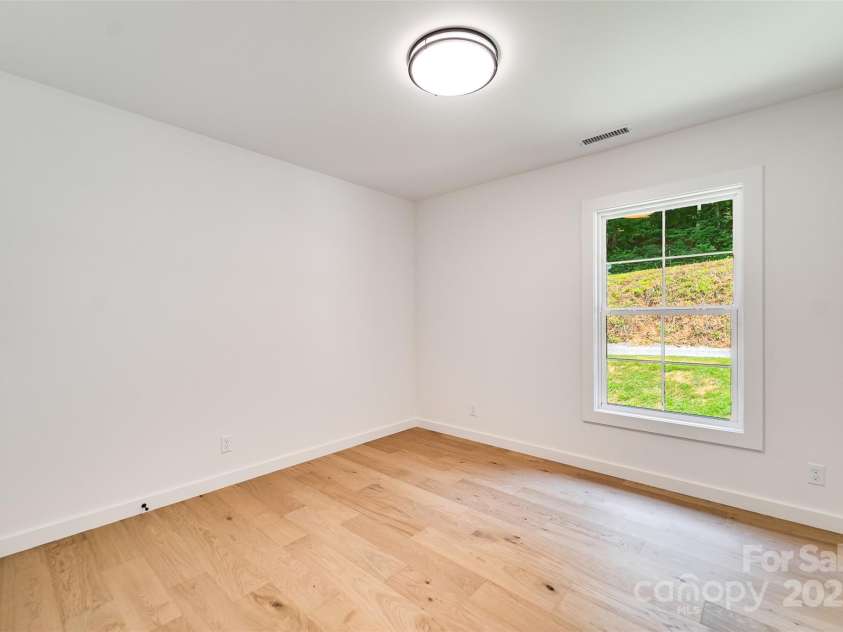 22 Crossing Lane, Sylva, NC 28779.  MLS# CAR4281247, YatesRealty ID 26217. 