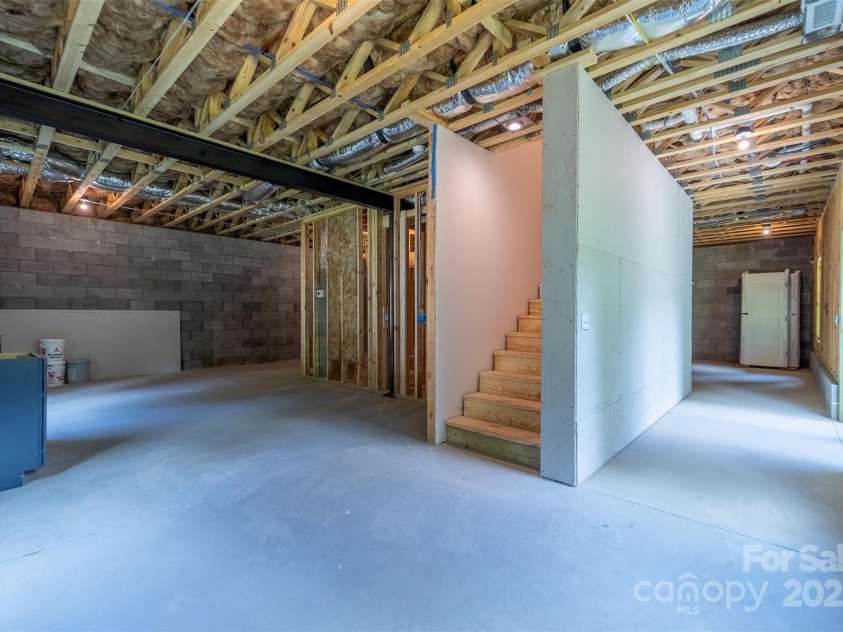 22 Crossing Lane, Sylva, NC 28779.  MLS# CAR4281247, YatesRealty ID 26217. 