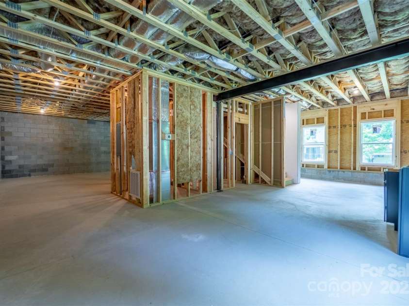 22 Crossing Lane, Sylva, NC 28779.  MLS# CAR4281247, YatesRealty ID 26217. 