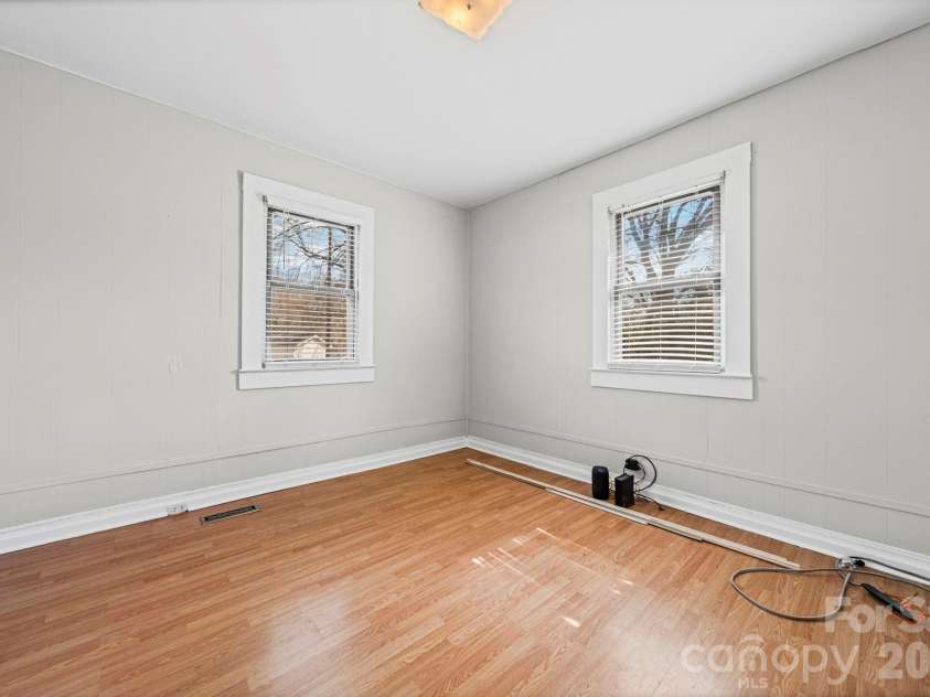 1866 Hilltop Circle, Gastonia, NC 28054.  MLS# CAR4355315, YatesRealty ID 26218. Second bedroom from door