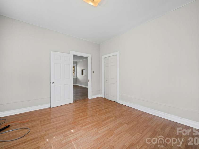 1866 Hilltop Circle, Gastonia, NC 28054.  MLS# CAR4355315, YatesRealty ID 26218. Second bedroom from inside