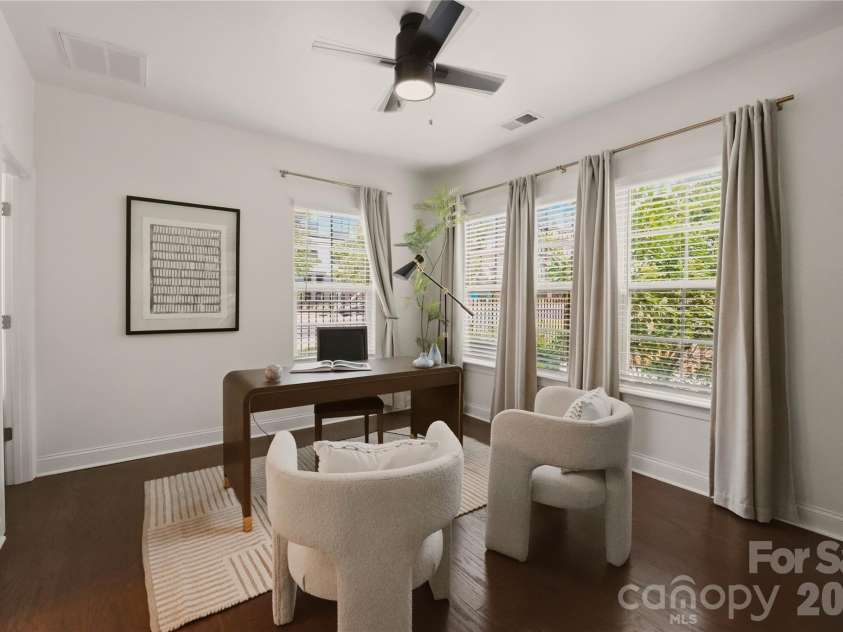 1105 Towns Hill Way, Charlotte, NC 28209.  MLS# CAR4365934, YatesRealty ID 26219. 