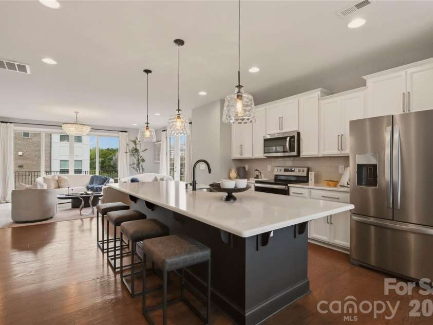 1105 Towns Hill Way, Charlotte, NC 28209.  MLS# CAR4365934, YatesRealty ID 26219. 