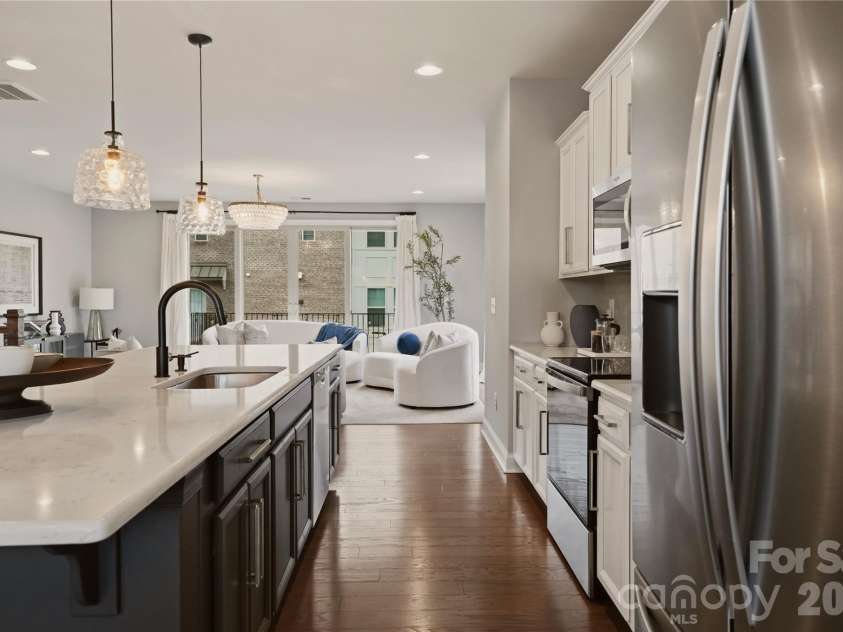 1105 Towns Hill Way, Charlotte, NC 28209.  MLS# CAR4365934, YatesRealty ID 26219. 