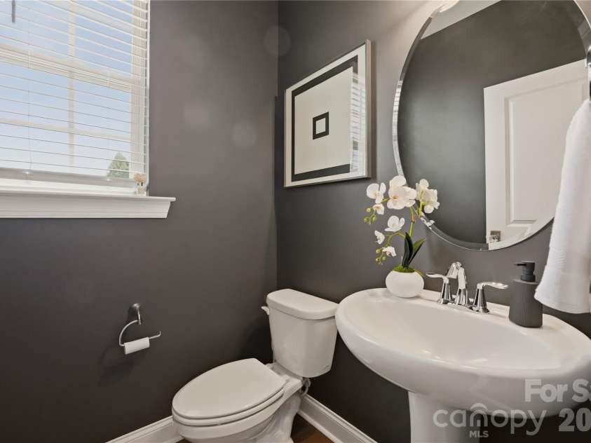 1105 Towns Hill Way, Charlotte, NC 28209.  MLS# CAR4365934, YatesRealty ID 26219. 