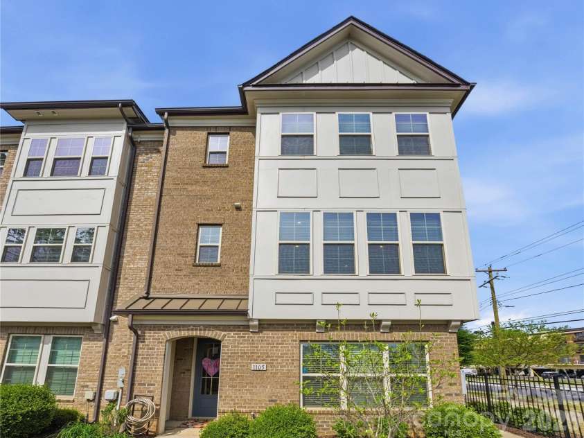 1105 Towns Hill Way, Charlotte, NC 28209.  MLS# CAR4365934, YatesRealty ID 26219. 