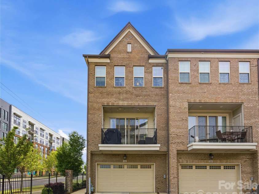 1105 Towns Hill Way, Charlotte, NC 28209.  MLS# CAR4365934, YatesRealty ID 26219. 